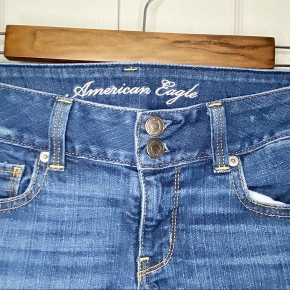 American Eagle Artist Crop Med Dark Wash Jeans - Picture 3 of 10